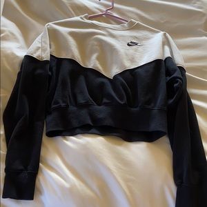 cropped black and white chevron nike crew neck